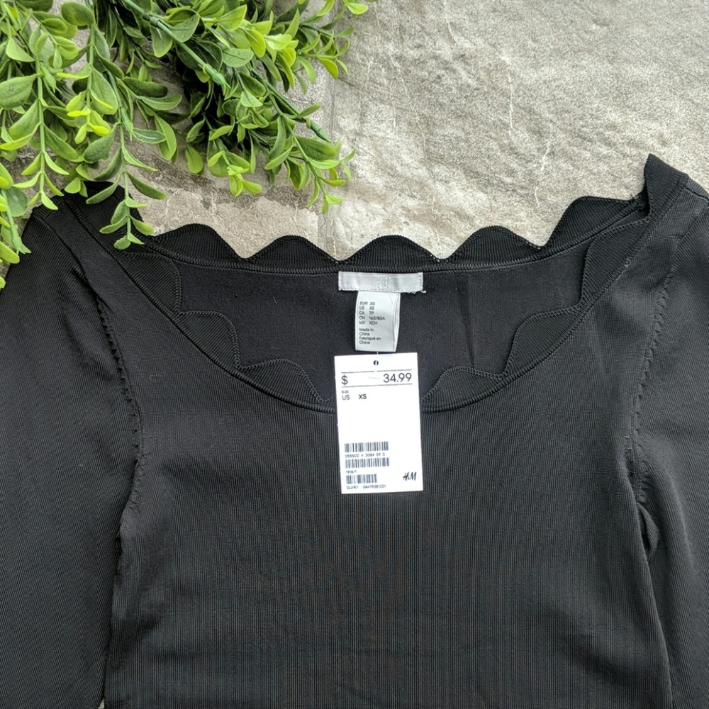 New! H&M Off the shoulder long sleeve blouse - Picture 2 of 3